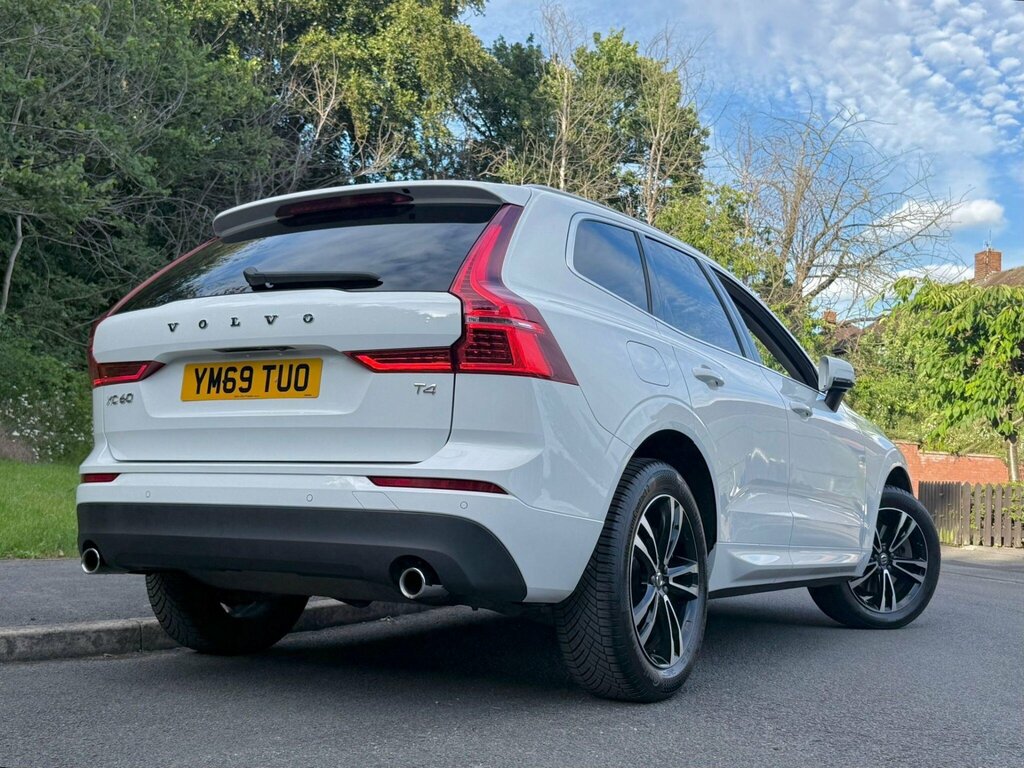 Volvo XC60 2L Edition White #8