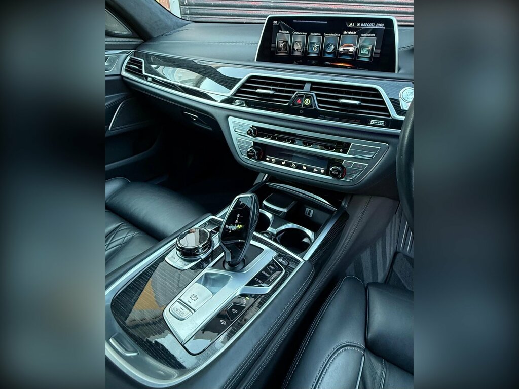 BMW 7 Series  Yellow #31