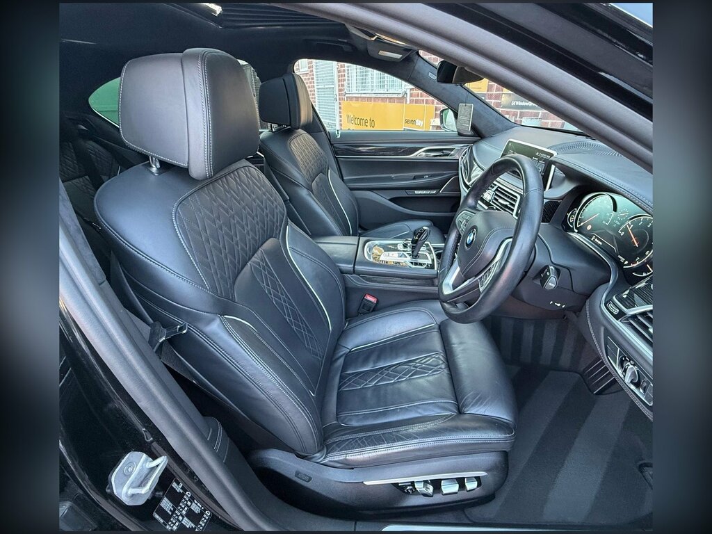 BMW 7 Series  Yellow #32