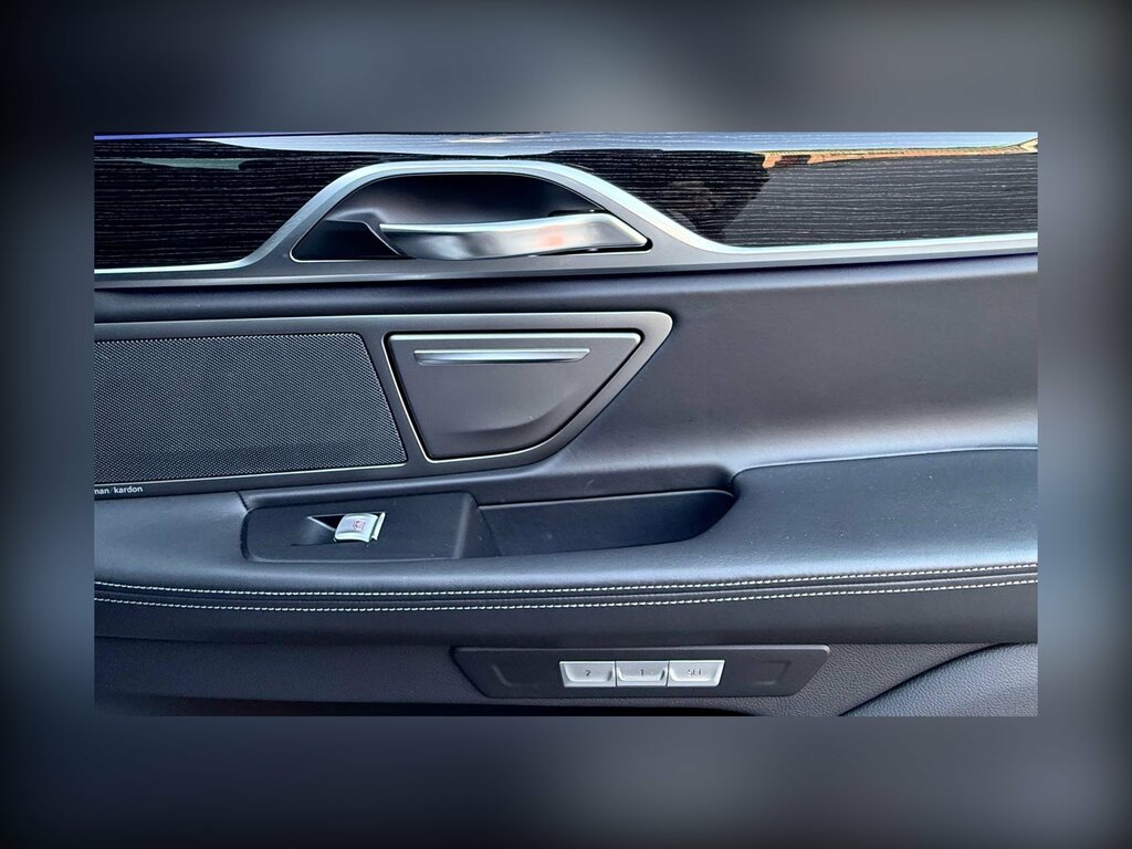 BMW 7 Series  Yellow #12