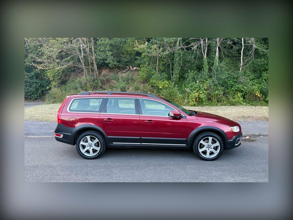 Volvo XC70 2.4 D5 Se Lux Geartronic Awd Euro 5 Red #3