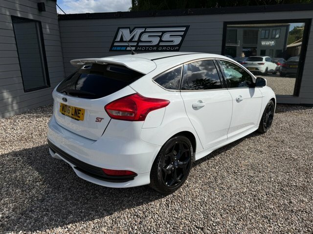 Ford Focus 2016 2.0 Tdci St-2 Hatchback Eur WO16LNE White #5