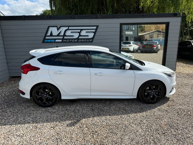Ford Focus 2016 2.0 Tdci St-2 Hatchback Eur WO16LNE White #6