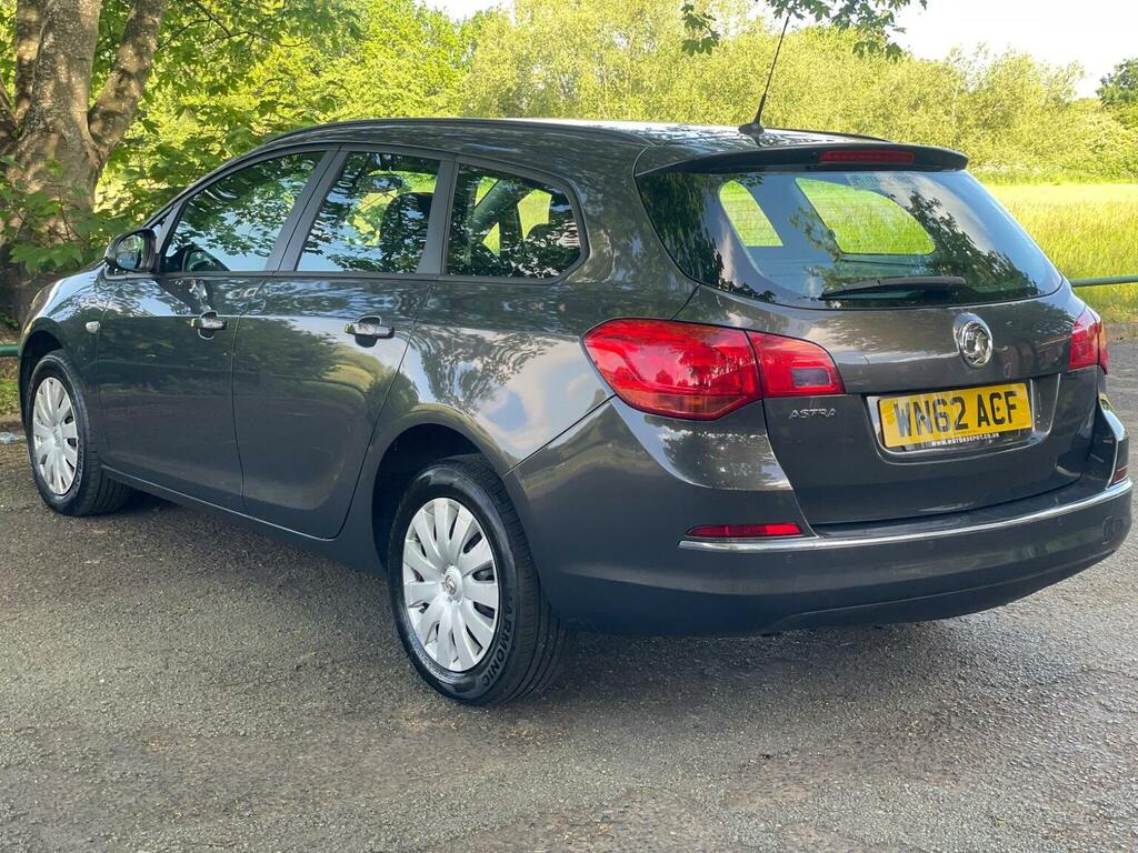 Vauxhall Astra Estate 1.4 16V Exclusiv Sports Tourer Euro 5 Grey #3