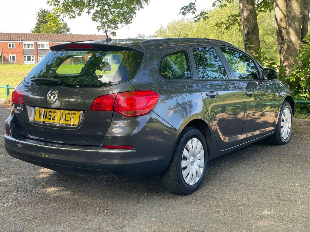 Vauxhall Astra Estate 1.4 16V Exclusiv Sports Tourer Euro 5 Grey #5