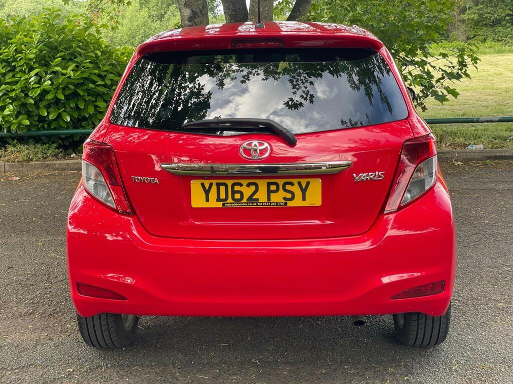 Toyota Yaris Hatchback Black #6