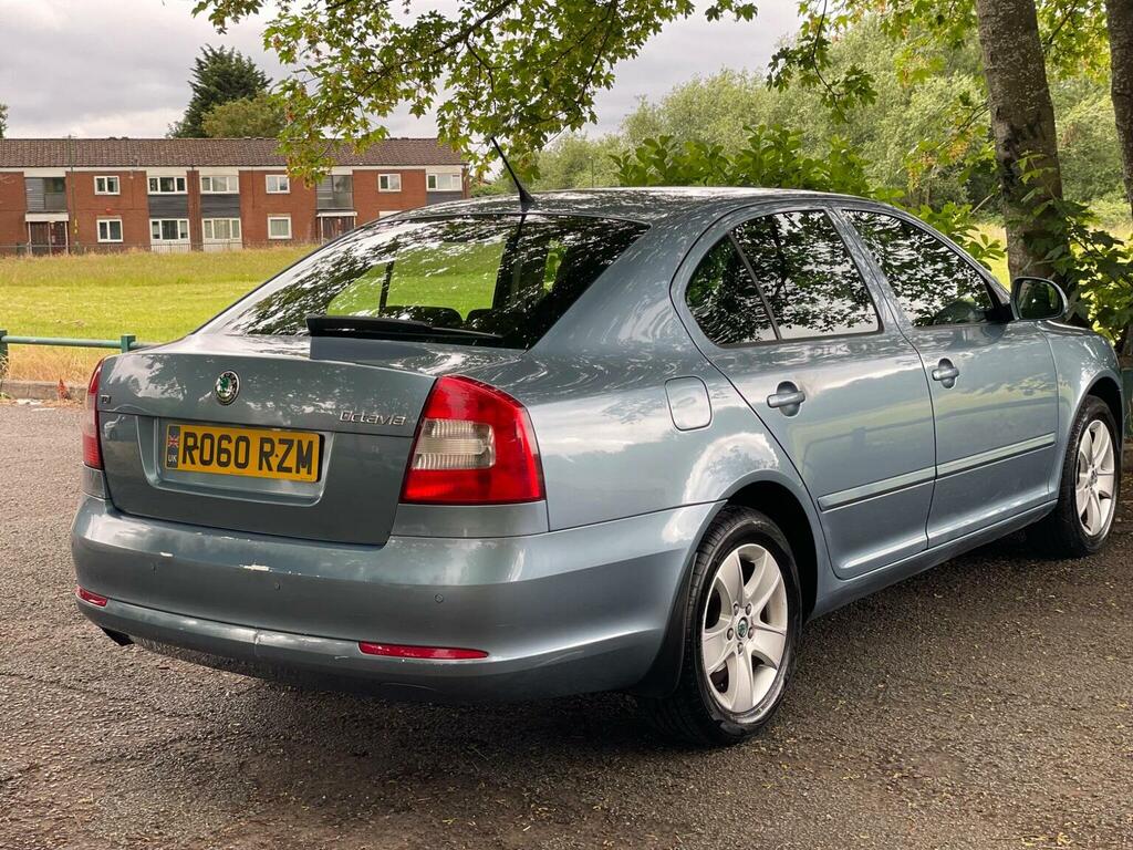 Skoda Octavia Estate Black #6