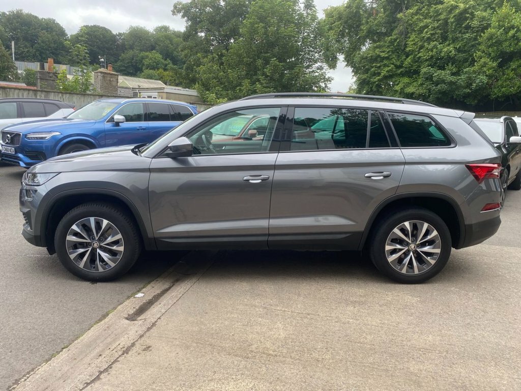 Skoda Kodiaq 2023 2.0 Tdi Se Drive Suv Dsg 4Wd Euro WJ23OWC Grey #2