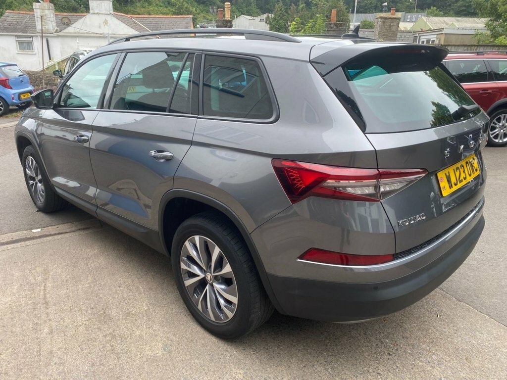 Skoda Kodiaq 2023 2.0 Tdi Se Drive Suv Dsg 4Wd Euro WJ23OWC Grey #3