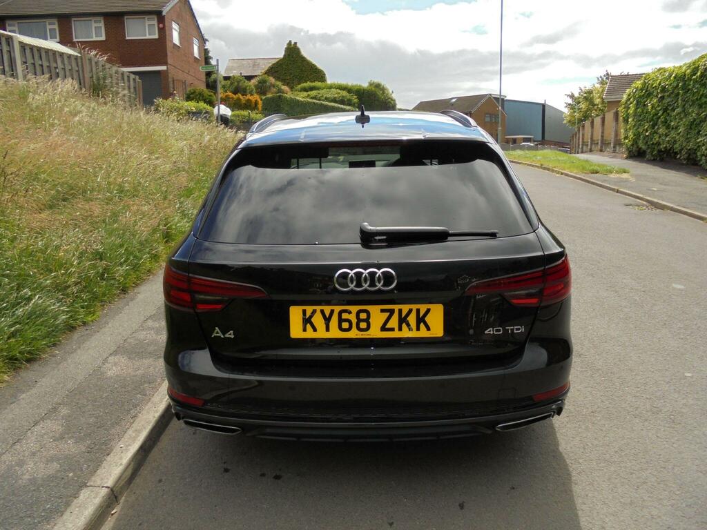 Audi A4 Avant Black Edition Black #5