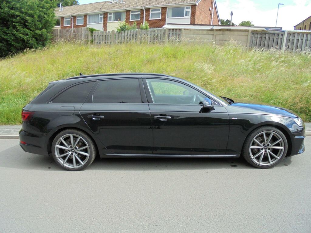 Audi A4 Avant Black Edition Black #3