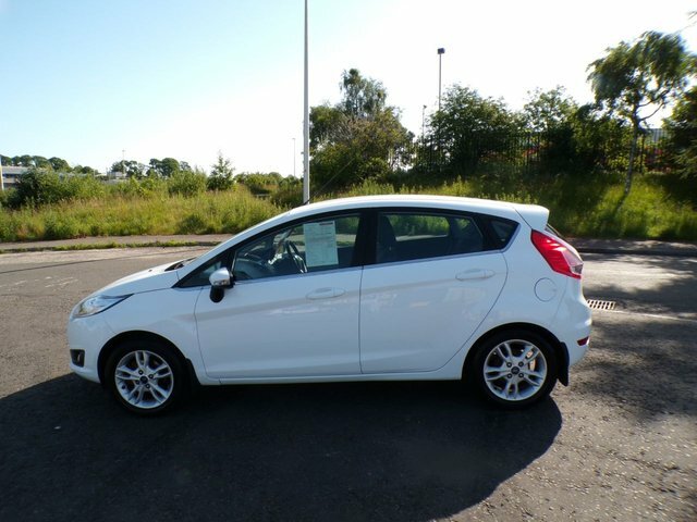 Ford Fiesta 2016 1.0T Zetec 2016,Bluetooth,parking Sensors,dab White #2