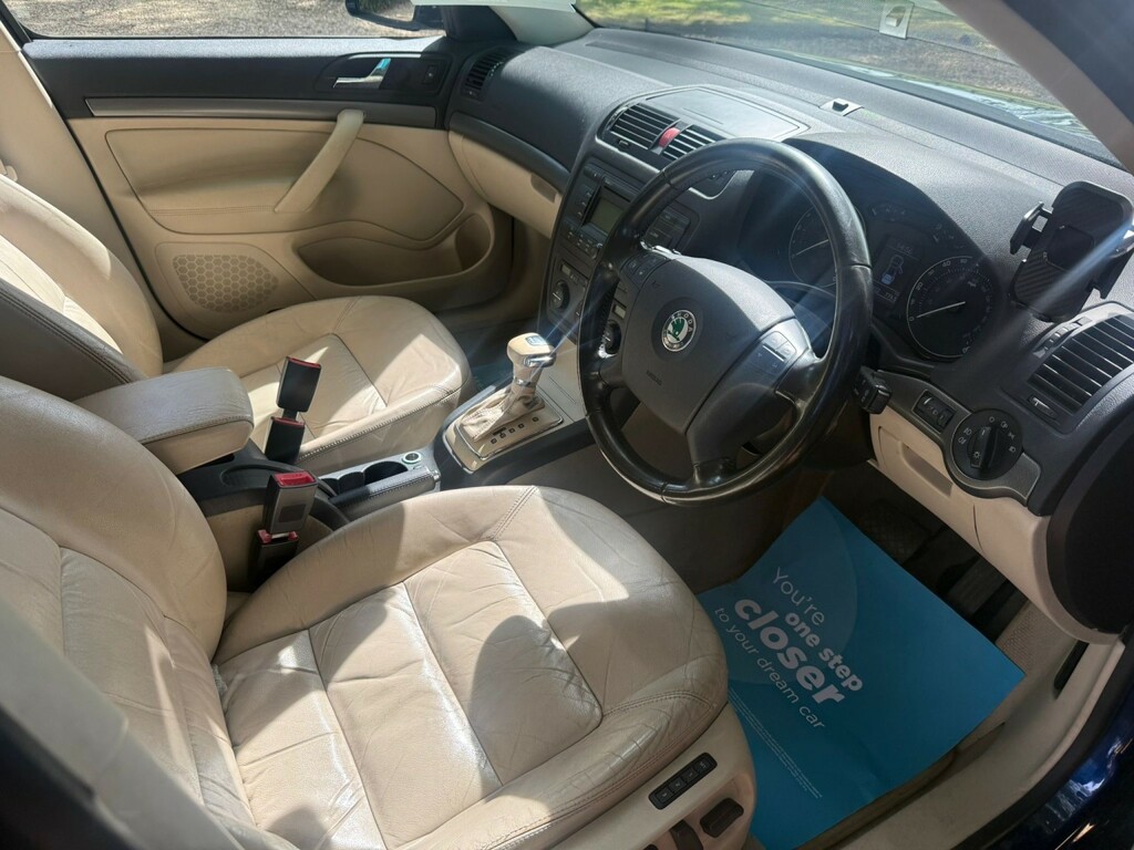 Skoda Octavia 2.0 Tdi Elegance Blue #6