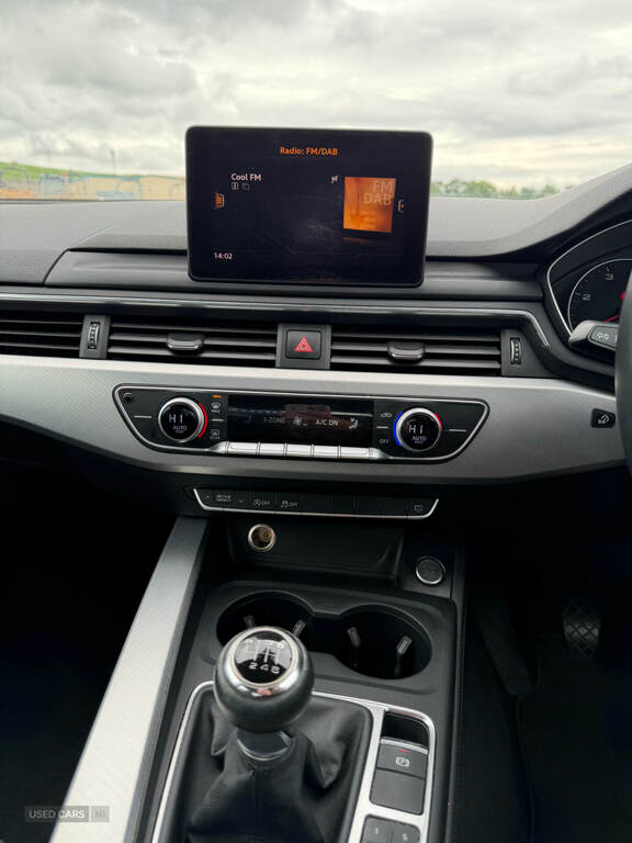 Audi A4 2.0 Tdi Ultra Se 148 Bhp White #11