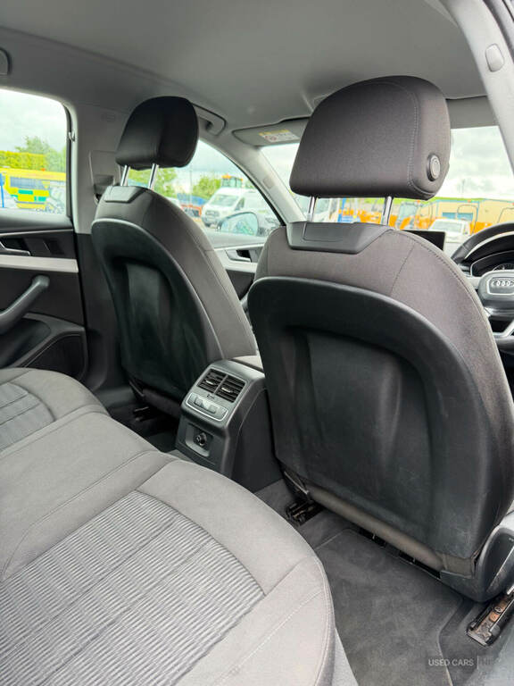 Audi A4 2.0 Tdi Ultra Se S Tronic Blue #4
