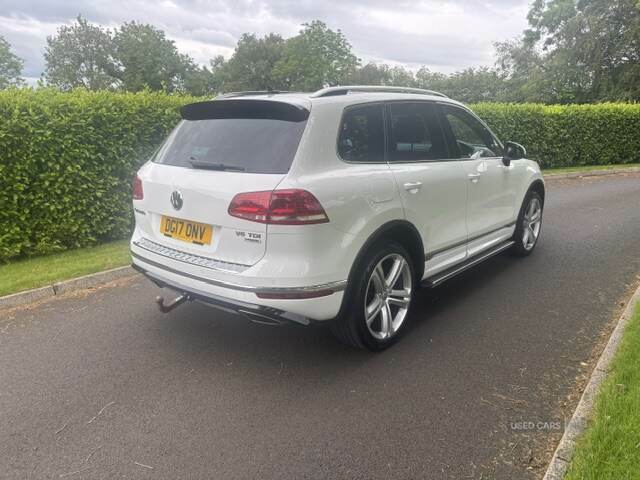 Volkswagen Touareg 3.0 V6 Tdi Bmt 262 R-line Plus Tip White #2