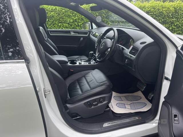 Volkswagen Touareg  Grey #11