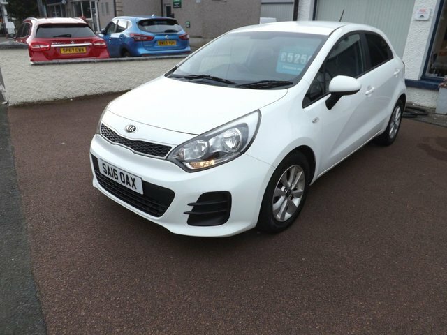 Kia RIO 1.25 Sr7 Hatchback White #4