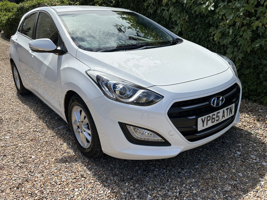 Hyundai I30 1.6 Crdi Blue Drive Se Nav 201565 YP65ATN White #3