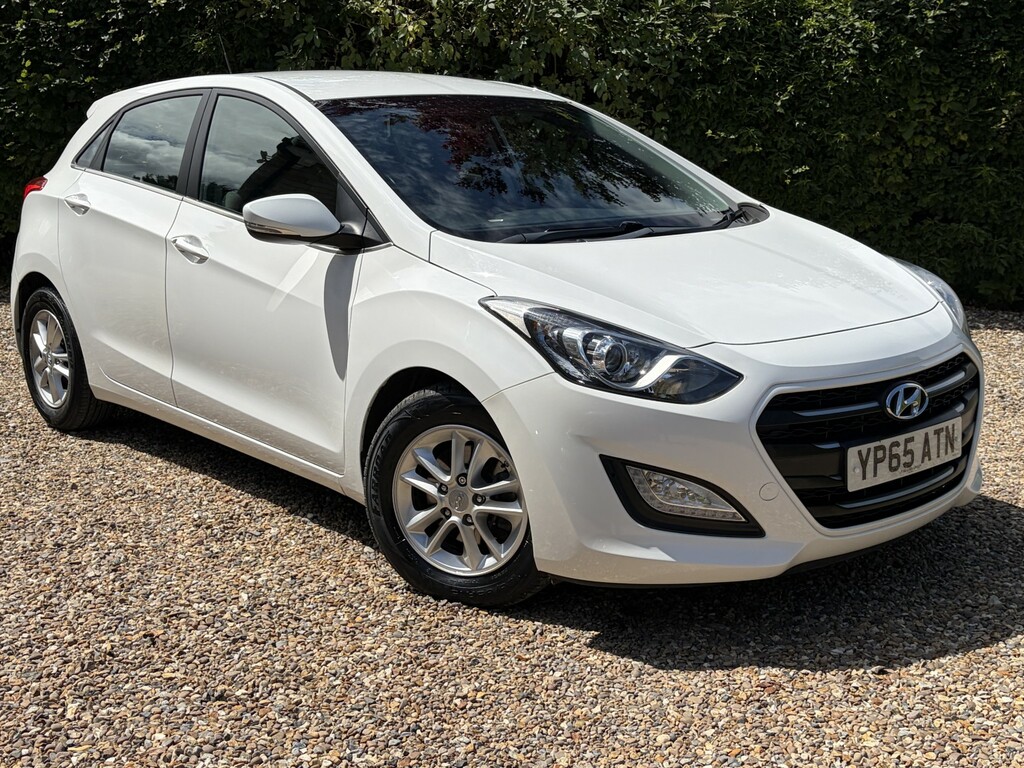 Hyundai I30 1.6 Crdi Blue Drive Se Nav 201565 YP65ATN White #2