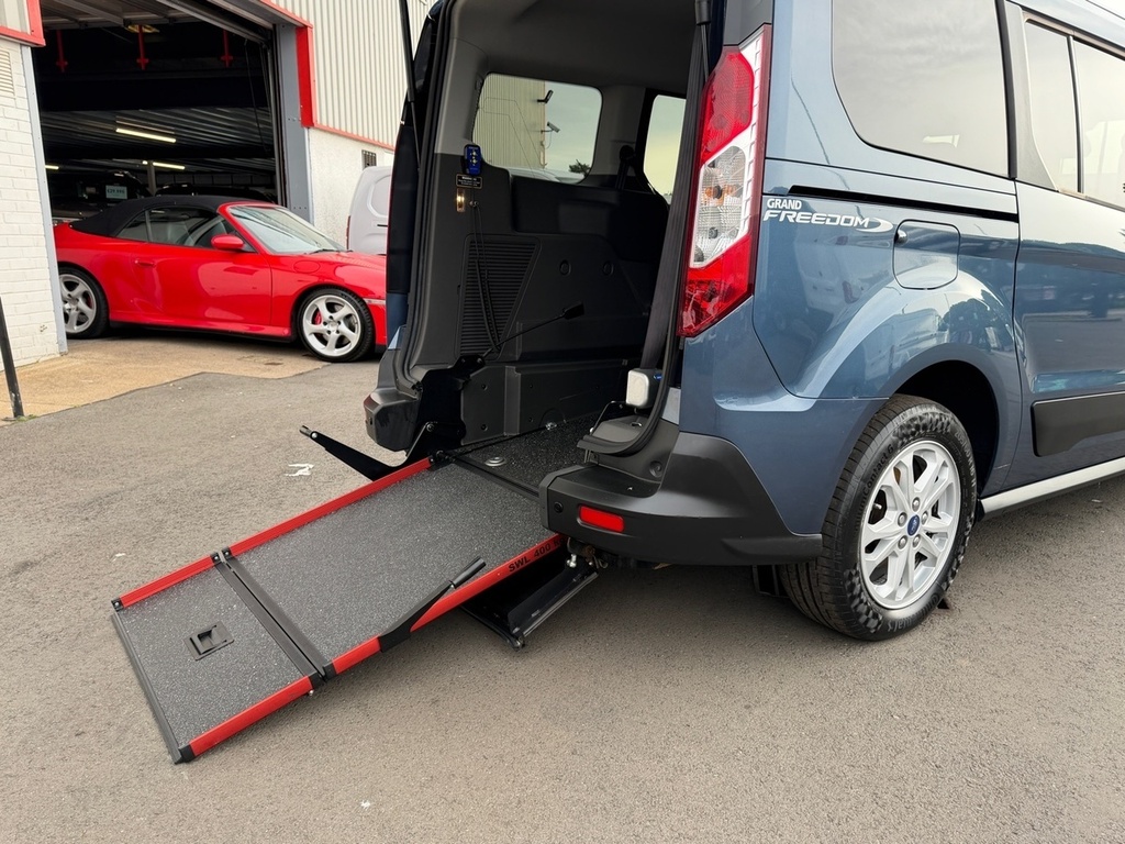 Ford Grand Tourneo Connect Zetec Ecoblue Journey SG71OXC Blue #2