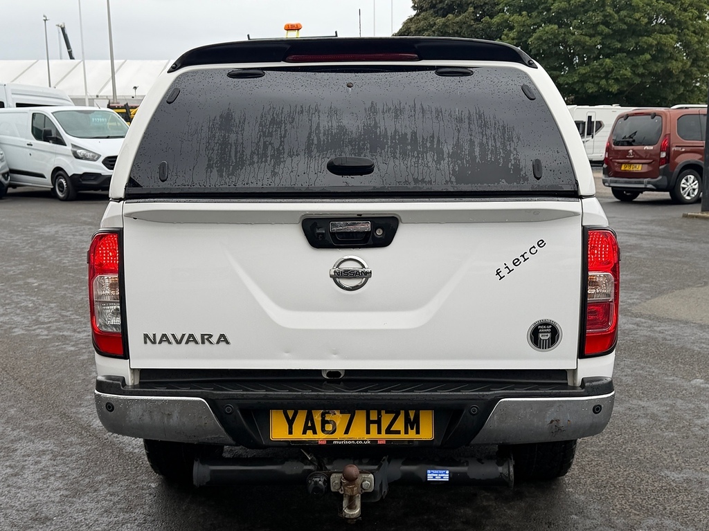 Nissan Navara Tekna Dci Dc Fierce White #2