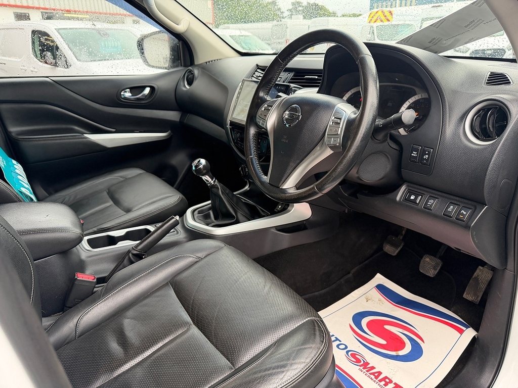 Nissan Navara Tekna Dci Dc Fierce White #4