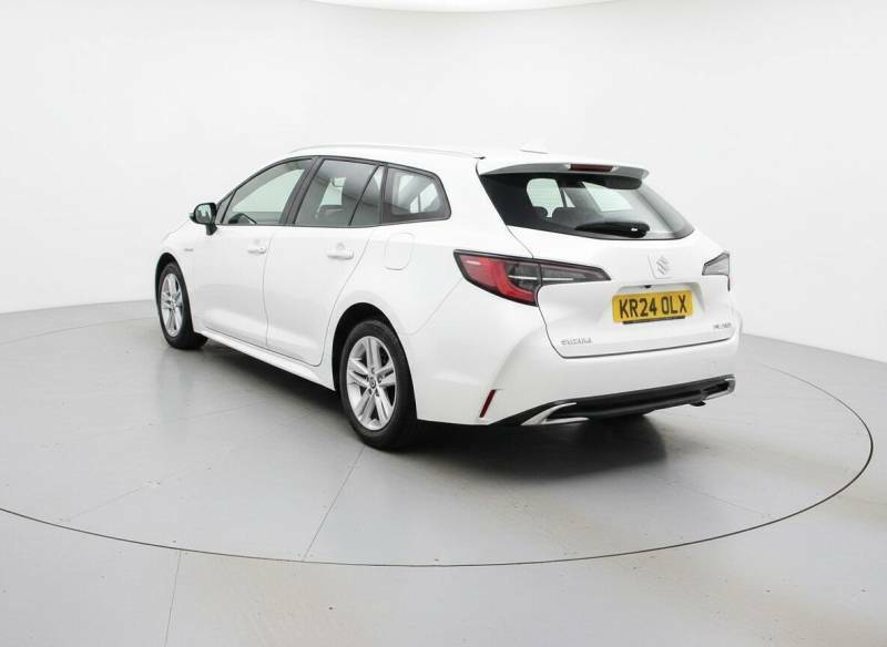 Suzuki Swace 1.8 Hybrid Motion Cvt - 2024 24 White #2