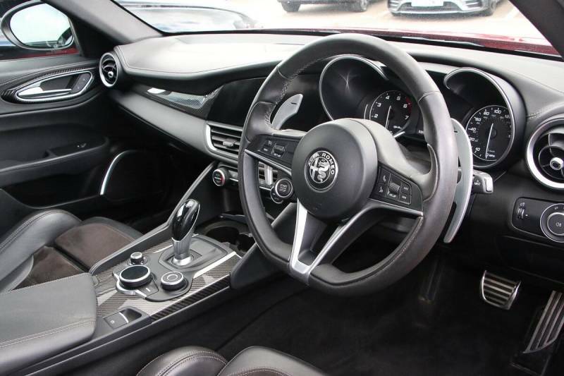 Alfa Romeo Giulia 2.0 Tb 280 Veloce Ti - 2019 19 Red #5