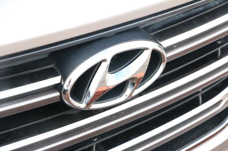Hyundai Tucson 1.7 Crdi Blue Drive Premium Suv White #4