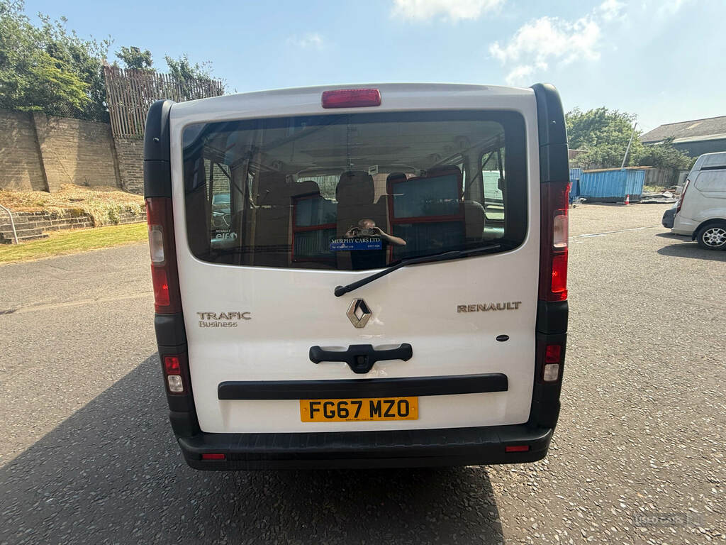 Renault Trafic Sl27 Energy Dci 95 Business 9 Seater FG67MZO White #4