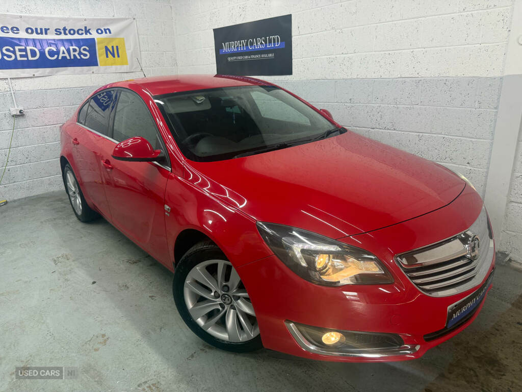 Vauxhall Insignia 1.8I Vvt Sri Red