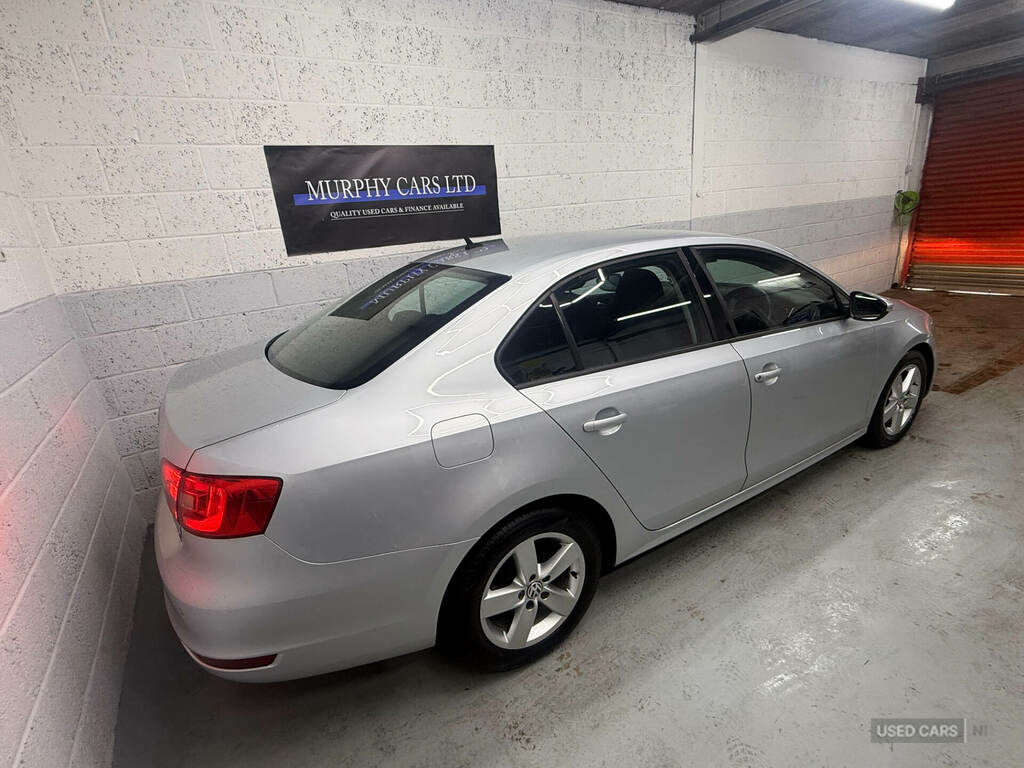 Volkswagen Jetta 1.6 Tdi Cr Bluemotion Tech Se Silver #4