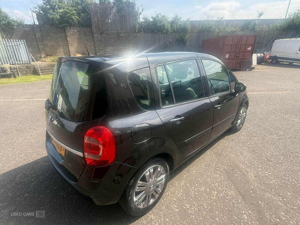 Renault Grand Modus 1.5 Dci 88 Dynamique Black #3