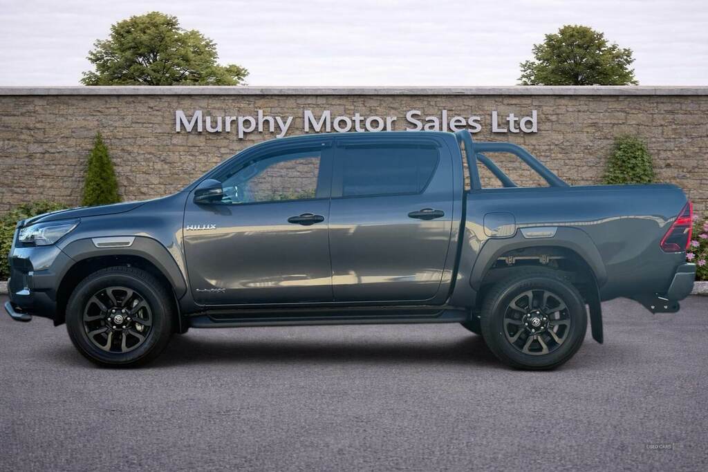 Toyota HILUX Invincible X D Cab Pick Up 2.8 D 48V  #4