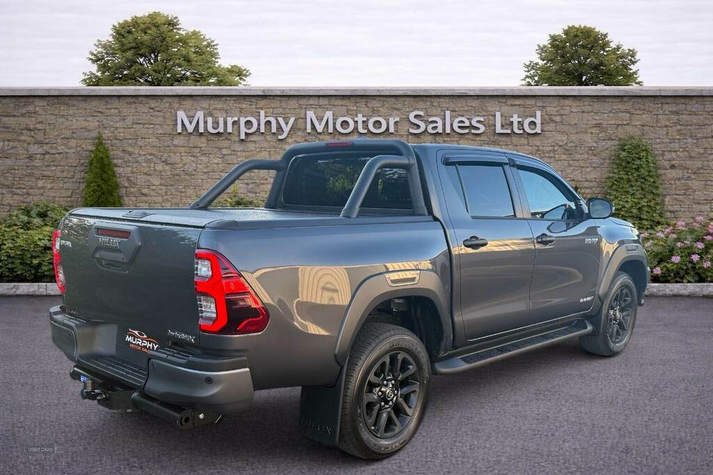 Toyota HILUX Invincible X D Cab Pick Up 2.8 D 48V  #3