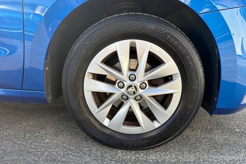 Skoda Fabia 1.0 Tsi Se Comfort WJ23RXB Blue #5