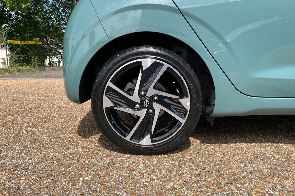 Hyundai I10 1.0 Premium Euro 6 Ss LV24ENU Green #5
