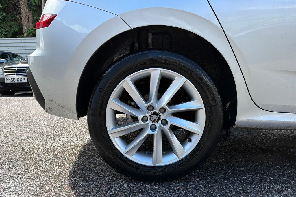 Skoda Kamiq 1.0 Tsi 95 Se Edition WG75UJM Silver #5