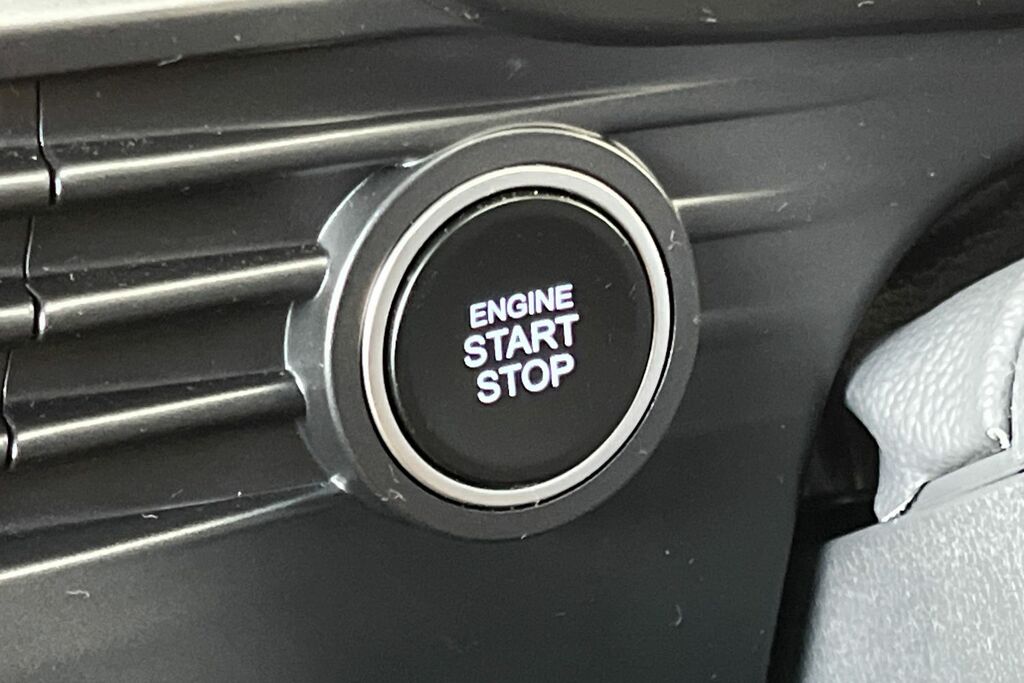 Hyundai Bayon Se Connect Red #23
