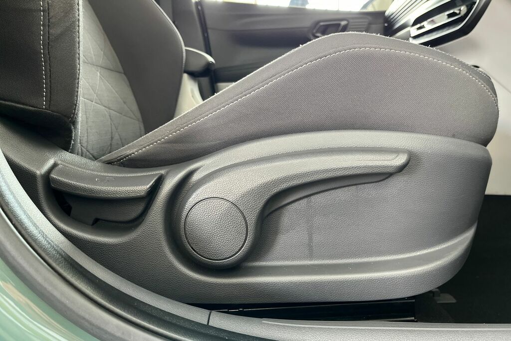 Hyundai Bayon Se Connect Red #29