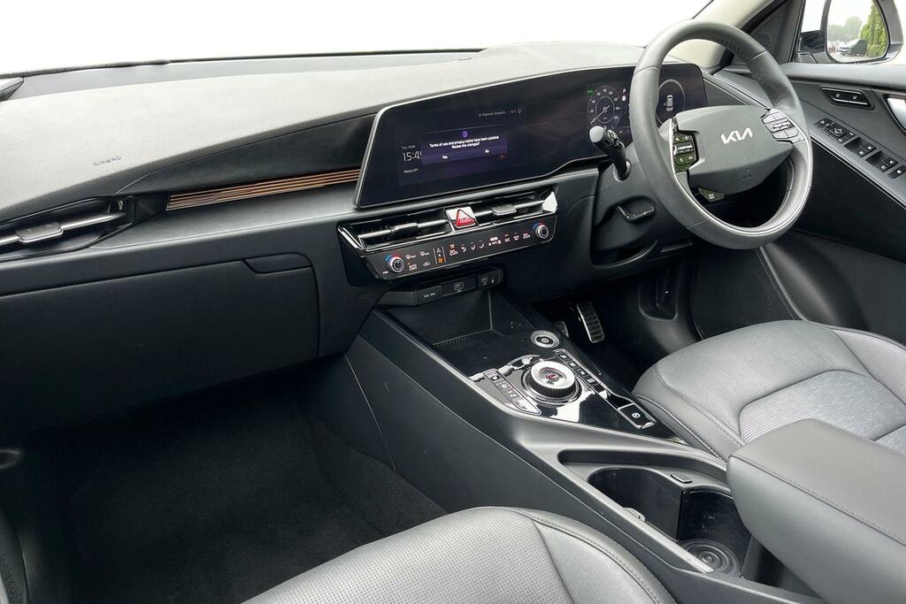 Kia e-Niro 64.8Kwh 4 WJ25EUW White #2