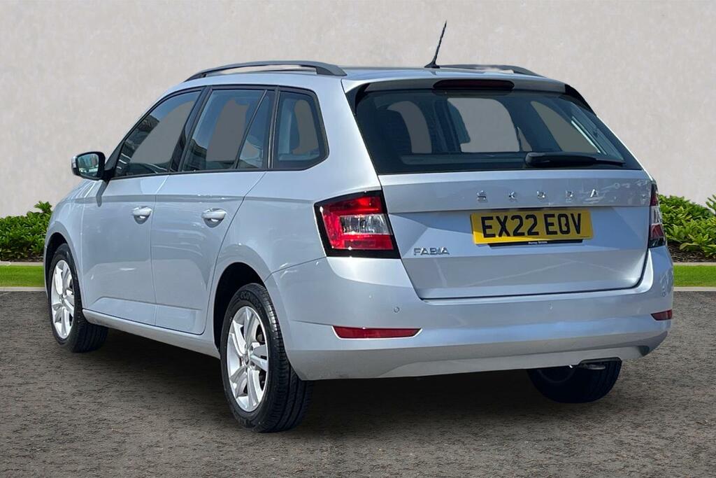 Skoda Fabia 1.0 Tsi Se Dsg Silver #3