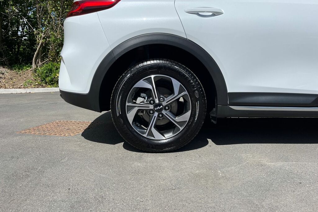 Kia Xceed 1.0 T-gdi Mhev Pure Dct Euro 6 Ss White #5
