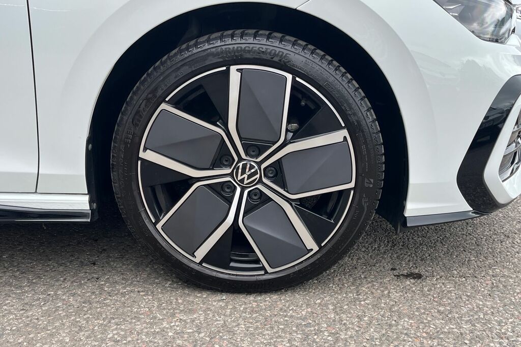 Volkswagen Golf 2.0 Tdi 150 Black Edition Dsg WG75KLD White #5