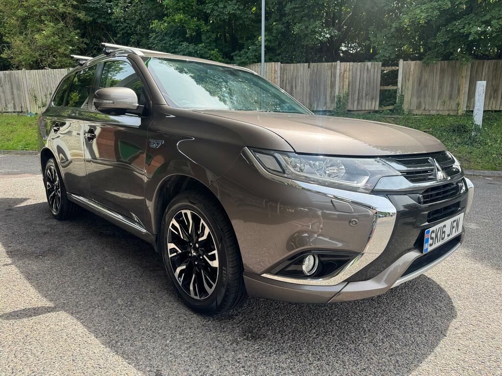 Mitsubishi Outlander Hybrid Ulez Free  #2