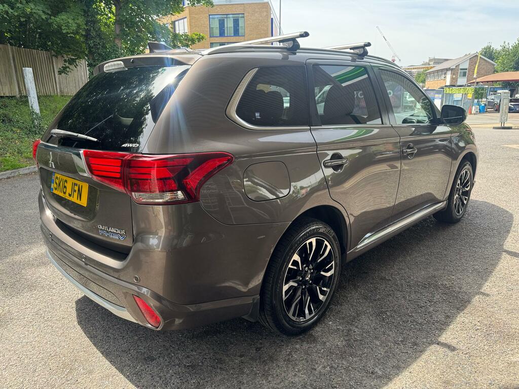 Mitsubishi Outlander Hybrid Ulez Free  #5