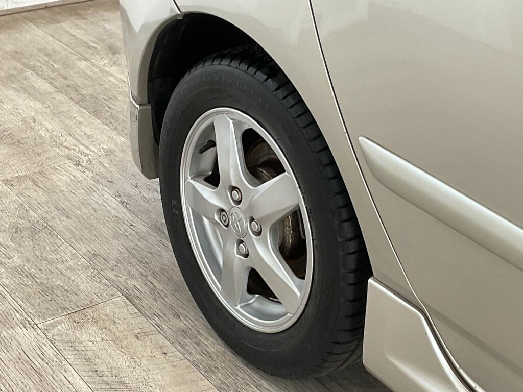 Toyota Corolla  Silver #8
