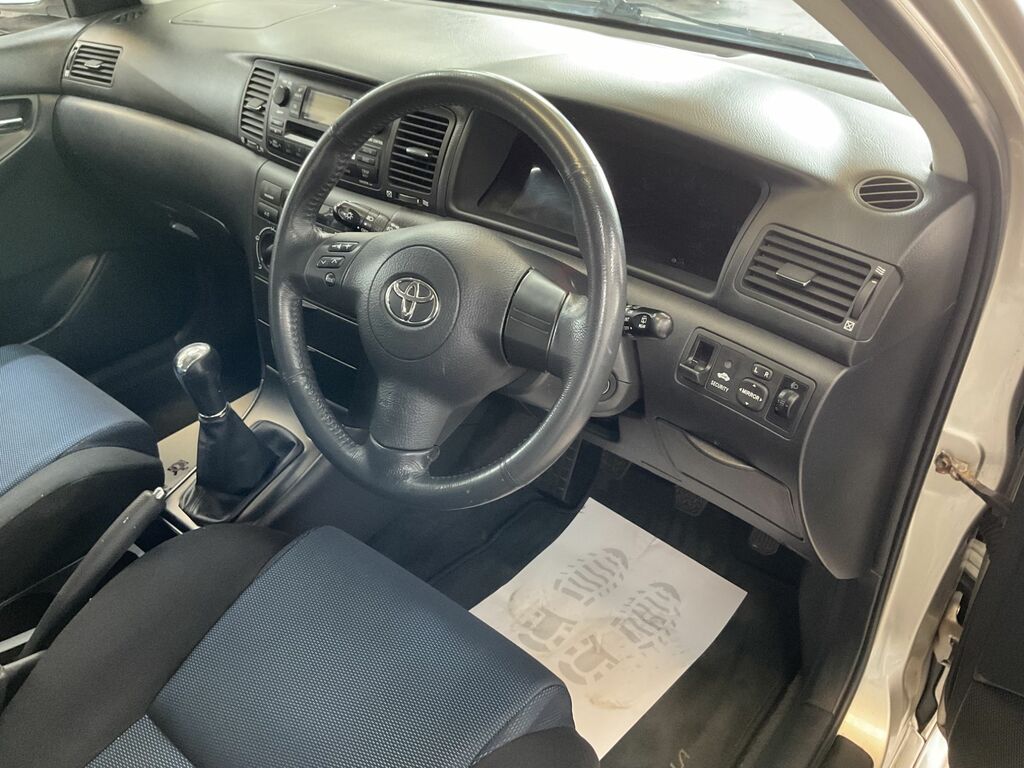 Toyota Corolla  Silver #29