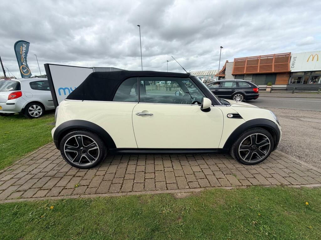 Mini Convertible One White #11